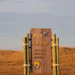 pea island entrance sign