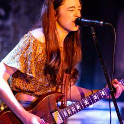 Heather Gillis jamming