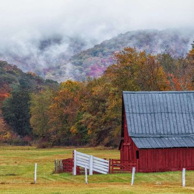 Red Barn in Mill Gap