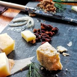 Zynodoa Appetizers Artisan Cheeses